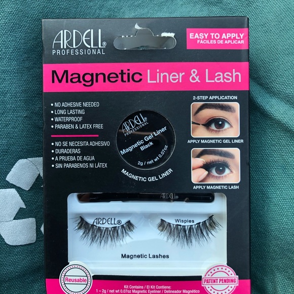 Bundle of eyelashes - Picture 2 of 3